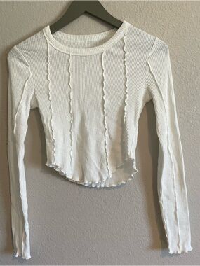 Women's White Ribbed Long-Sleeve Crop Top